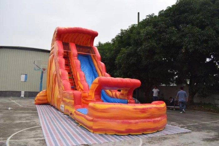 Надувная водная горка "В джунглях 3" 10*3,6*6 м