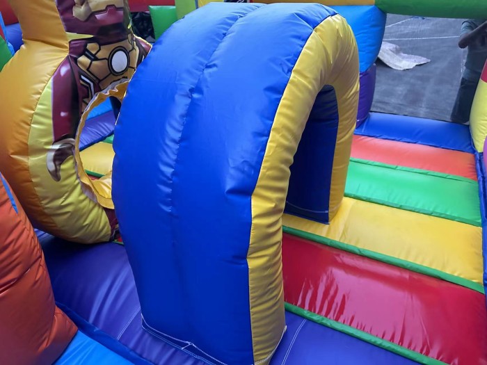 Надувная горка "Супергерои" 5*5*3,4 м 