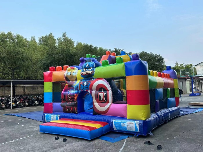 Надувная горка "Супергерои" 5*5*3,4 м 