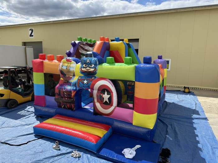 Надувная горка "Супергерои" 5*5*3,4 м 