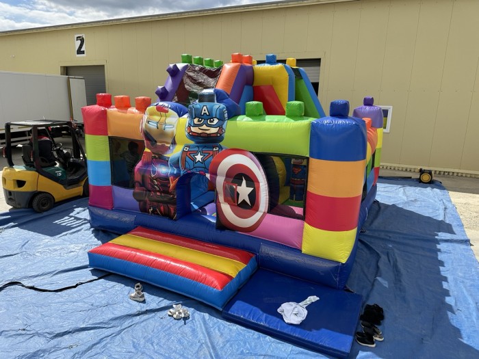 Надувная горка "Супергерои" 5*5*3,4 м 