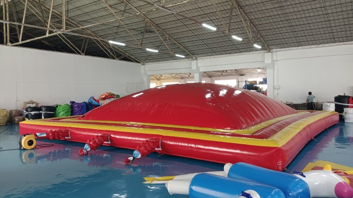 Надувная гора "Аэромат" 10*10*2 м