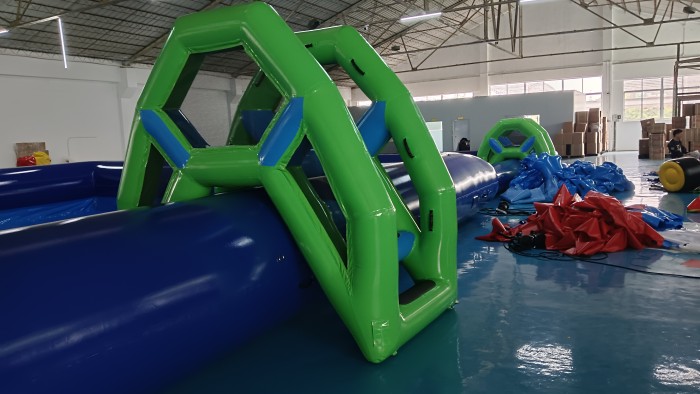 Надувной аквапарк "Пристань Тропики большая" 28*15*8,6 м