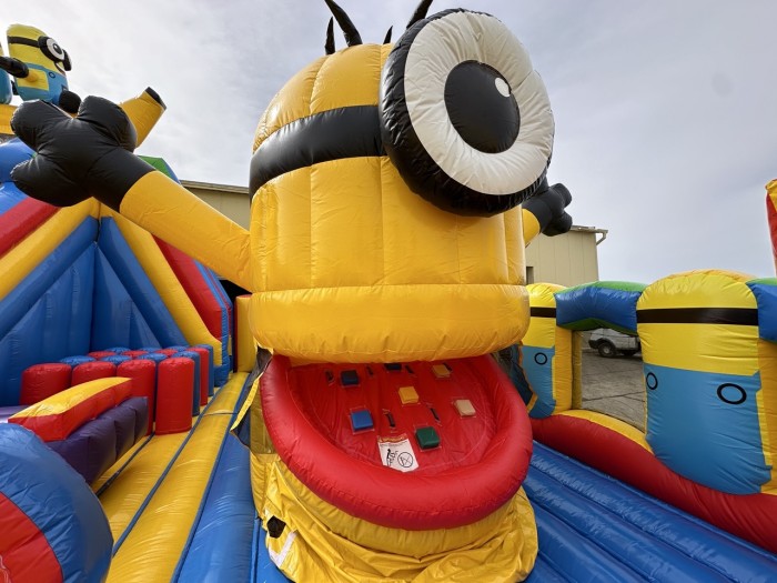 Надувной батут "Бананас" 12*10*8 м