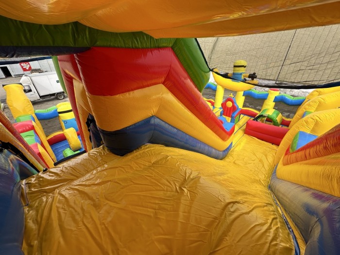 Надувной батут "Бананас" 12*10*8 м