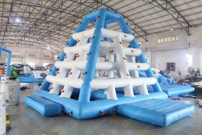 Надувная водная горка "Пирамида Джунгли" 5,5*4,5*4,2 м