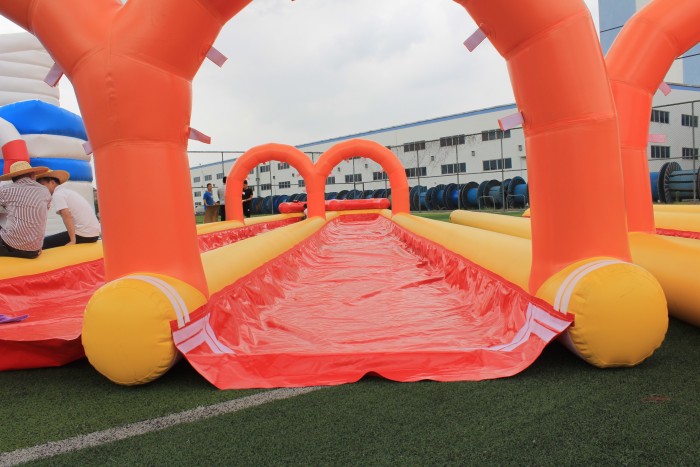 Надувная водная горка "Турбо" герметичная 2 полосы