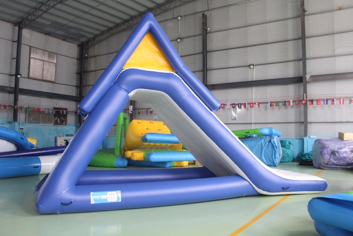 Надувная водная горка "Саммит Малая" 6,6*2,7*4 м 