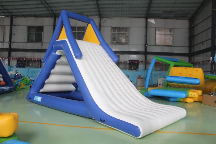 Надувная водная горка "Саммит Малая" 6,6*2,7*4 м 