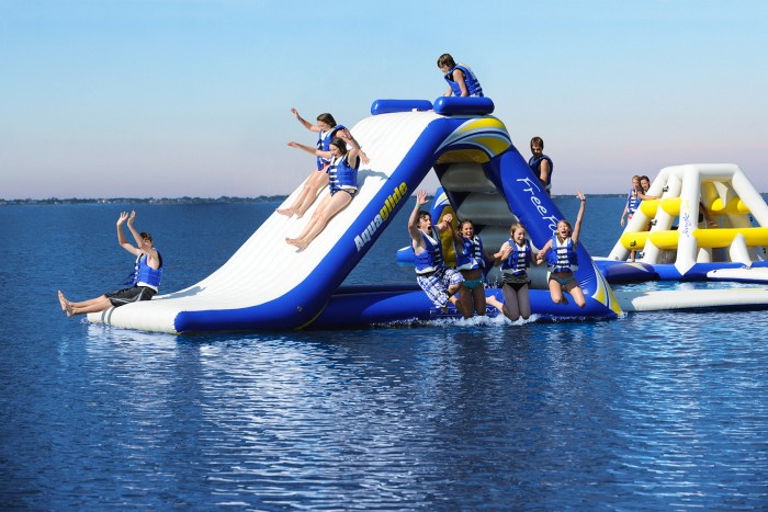 Надувная водная горка "Саммит Малая" 6,6*2,7*4 м 