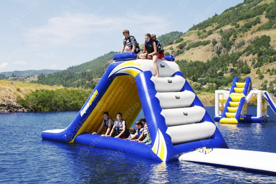 Надувная водная горка 
