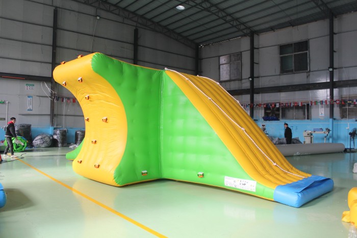 Надувной аквапарк "Спорт парк 65" 36*28*3 м