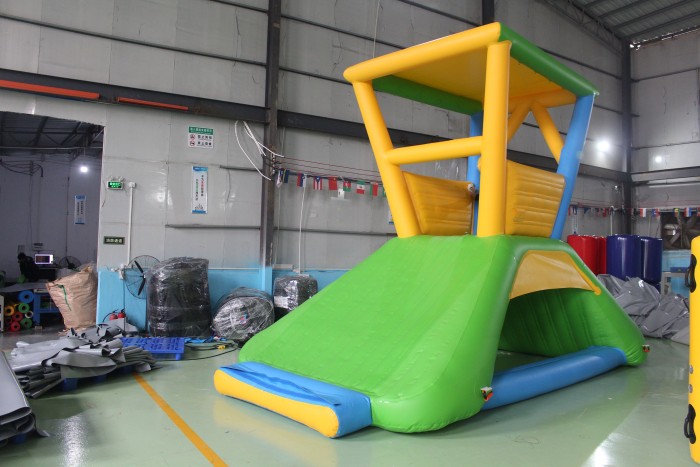 Надувной аквапарк "Спорт парк 65" 36*28*3 м