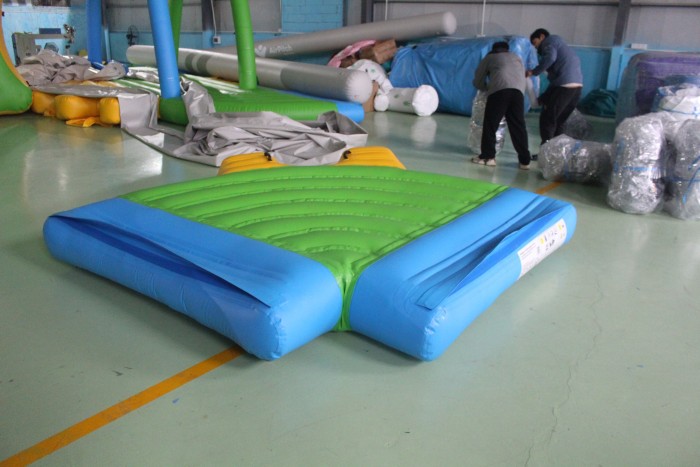 Надувной аквапарк "Спорт парк 65" 36*28*3 м