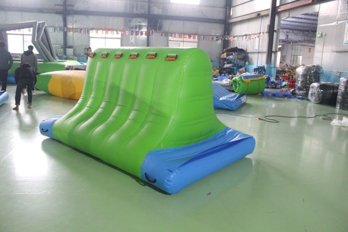 Надувной аквапарк "Спорт парк 65" 36*28*3 м