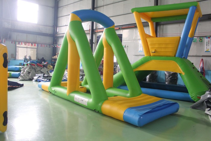 Надувной аквапарк "Спорт парк 65" 36*28*3 м