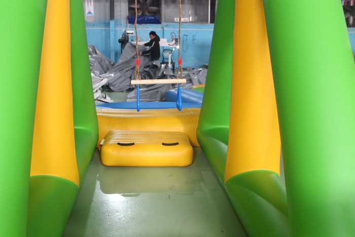 Надувной аквапарк "Спорт парк 65" 36*28*3 м