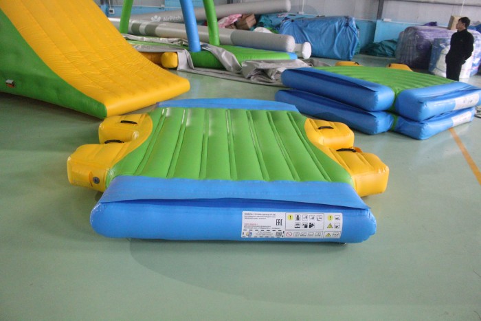 Надувной аквапарк "Спорт парк 65" 36*28*3 м