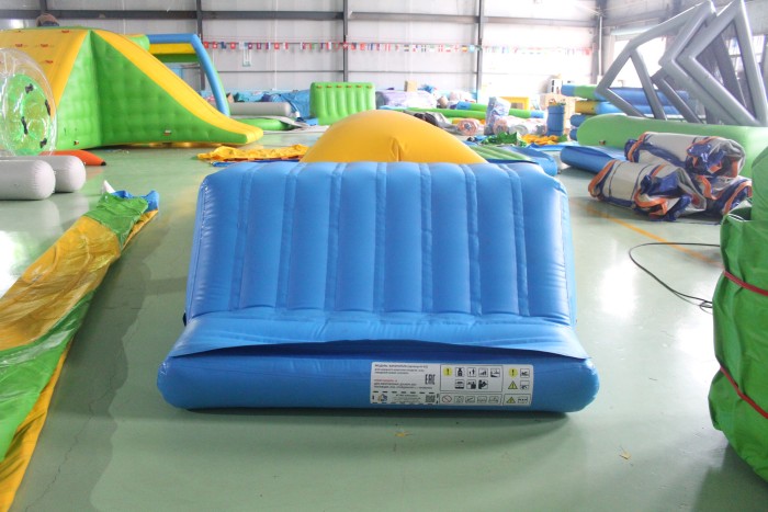 Надувной аквапарк "Спорт парк 65" 36*28*3 м