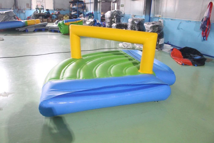 Надувной аквапарк "Спорт парк 65" 36*28*3 м