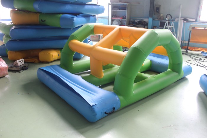 Надувной аквапарк "Спорт парк 65" 36*28*3 м