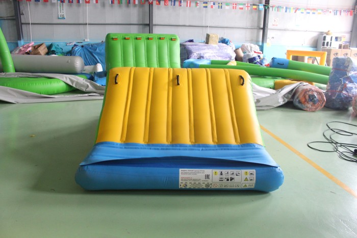 Надувной аквапарк "Спорт парк 65" 36*28*3 м