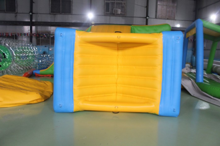 Надувной аквапарк "Спорт парк 65" 36*28*3 м