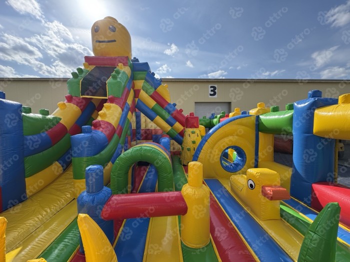 Надувной батут "Конструктор" 10*7*7,5 м