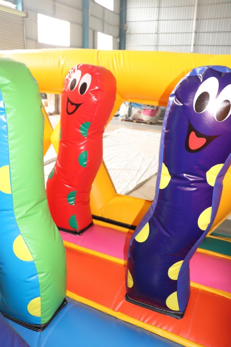 Надувной батут «Пчелка» 10*6*5 м