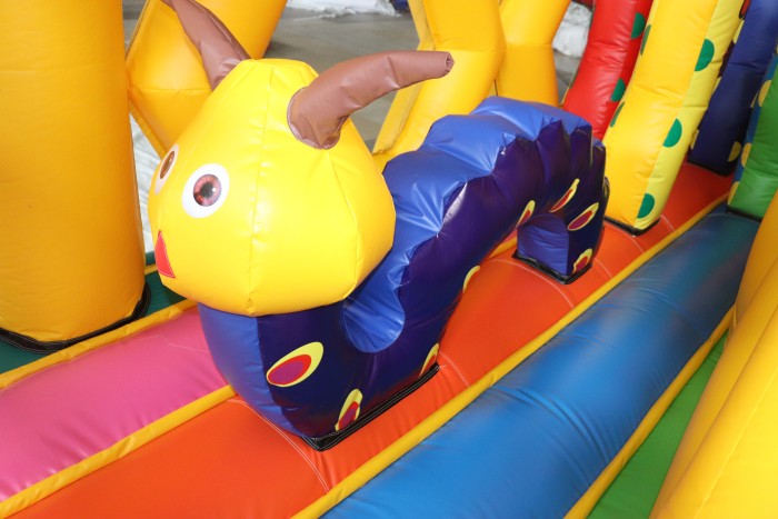 Надувной батут «Пчелка» 10*6*5 м