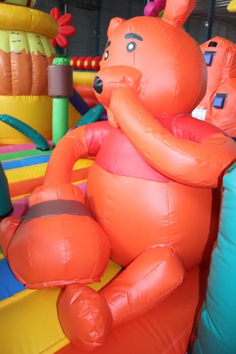 Надувной батут «Пчелка» 10*6*5 м