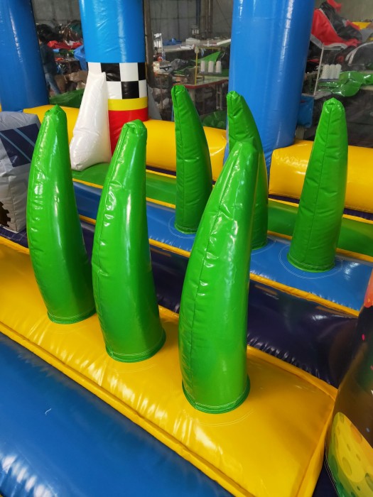 Надувной батут "Космос" 10*7*7 м