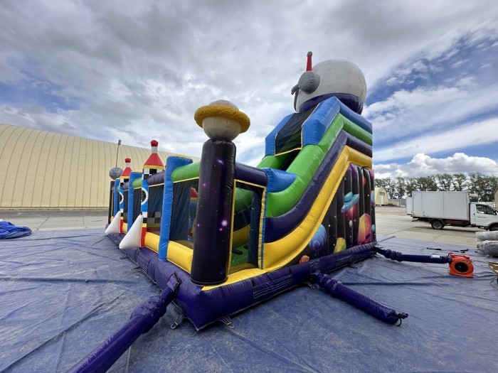 Надувной батут "Космос" 10*7*7 м