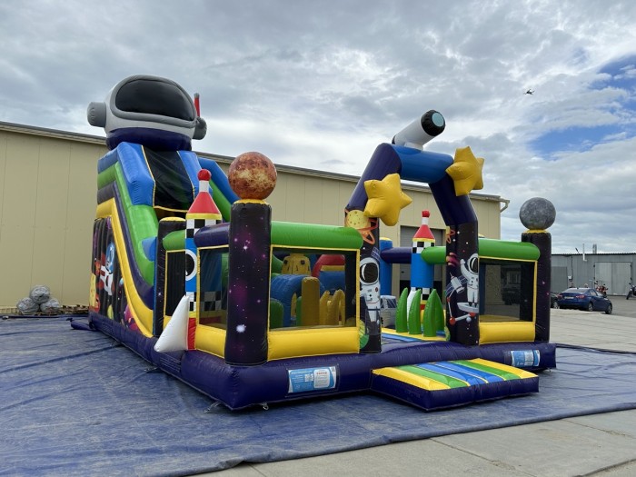 Надувной батут "Космос" 10*7*7 м