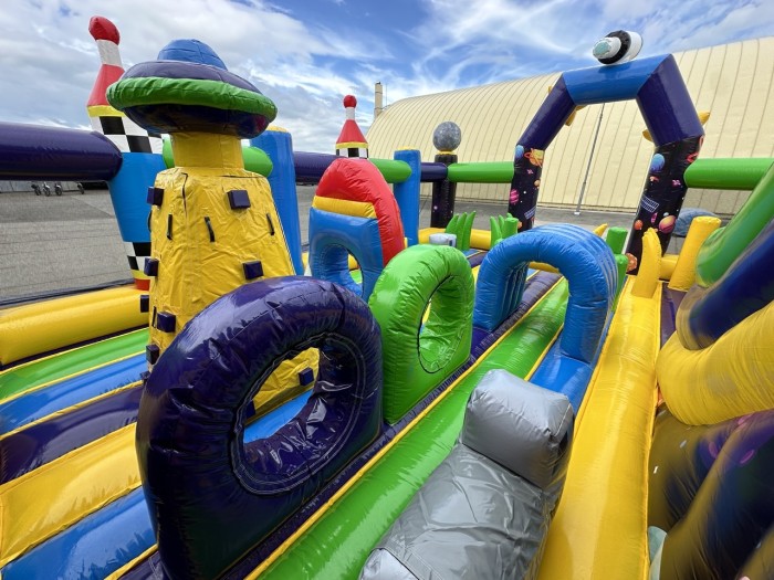 Надувной батут "Космос" 10*7*7 м