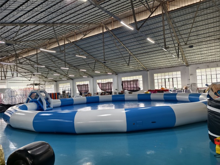 Надувной аквапарк "Северный полюс" 21*21*6 м