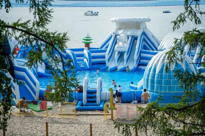 Надувной аквапарк "Северный полюс" 21*21*6 м