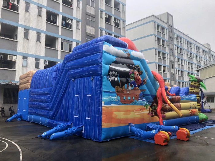 Надувная горка "Пираты" 12*9*4,2 м