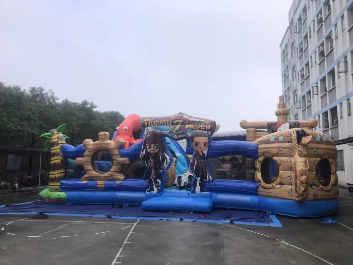 Надувная горка "Пираты" 12*9*4,2 м