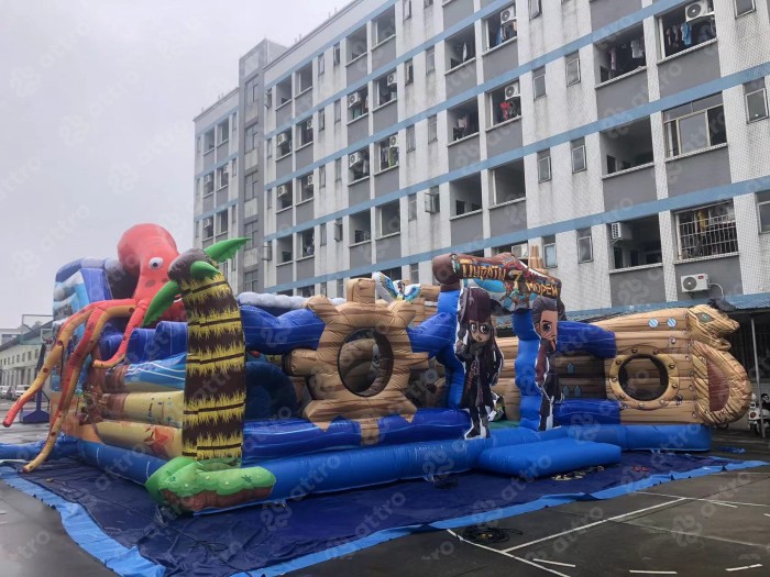 Надувная горка "Пираты" 12*9*4,2 м