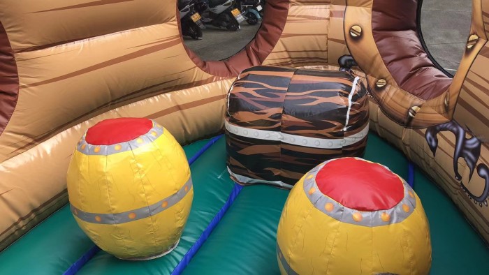 Надувная горка "Пираты" 12*9*4,2 м