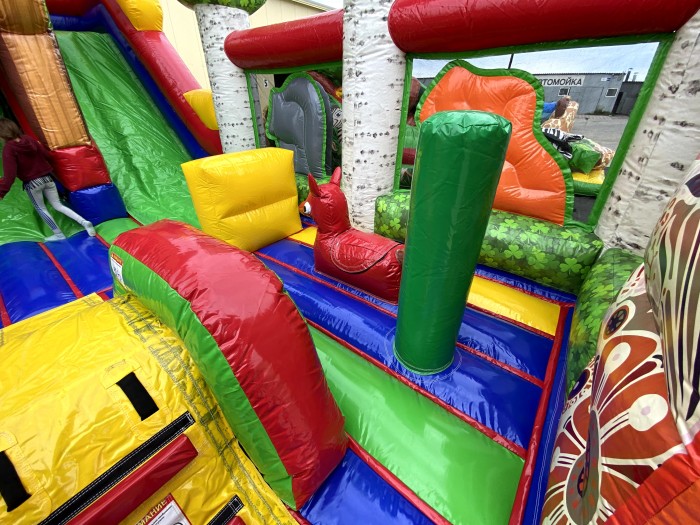 Надувной батут "Русские сказки" 10*6*5 м