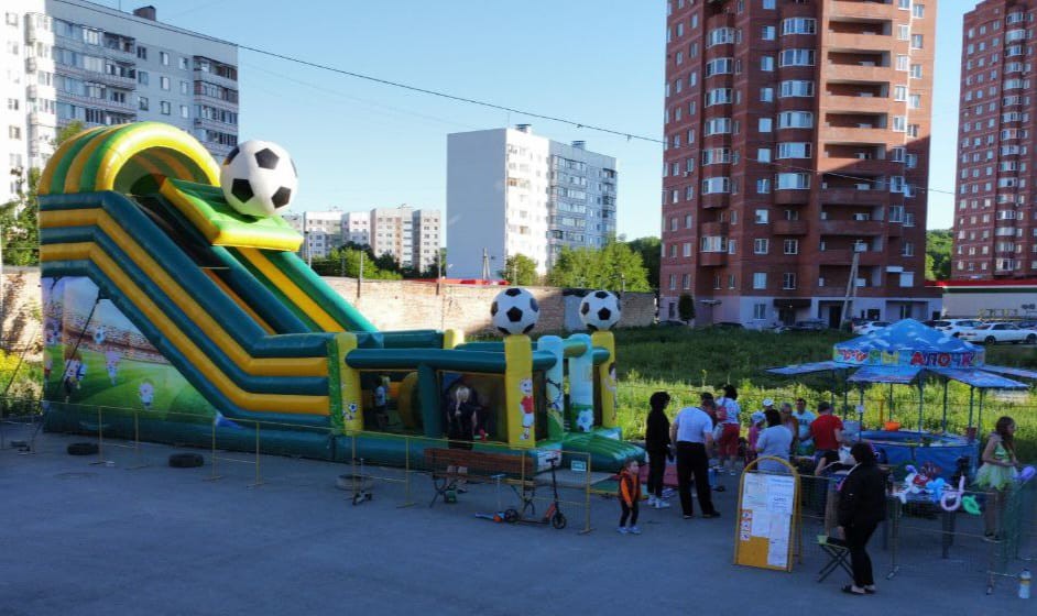 Надувная горка 