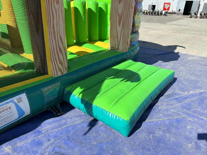 Надувная горка  "Джунгли" 13*8*8 м