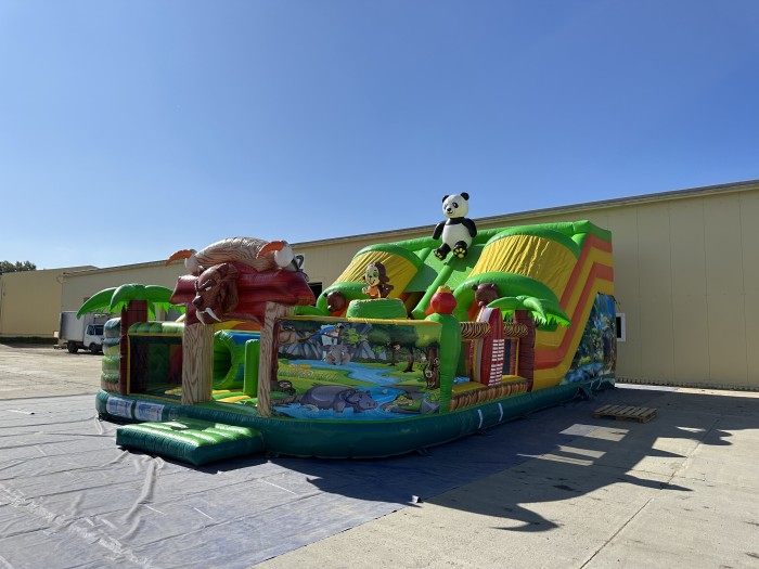 Надувная горка  "Джунгли" 13*8*8 м