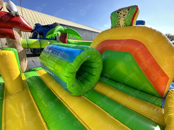 Надувная горка  "Джунгли" 13*8*8 м