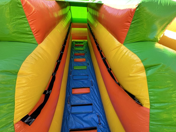 Надувная горка  "Джунгли" 13*8*8 м
