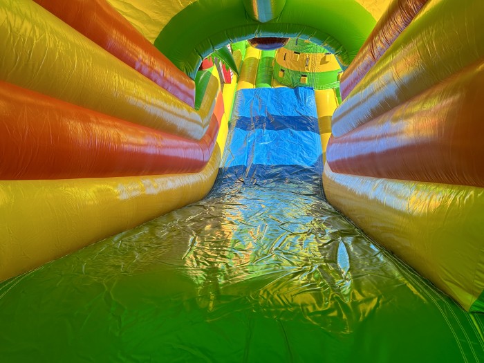 Надувная горка  "Джунгли" 13*8*8 м