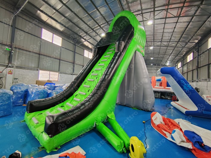 Надувная вышка с подушкой "Прыжок с высоты" 12*6*7 м