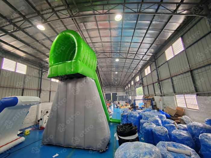 Надувная вышка с подушкой "Прыжок с высоты" 12*6*7 м